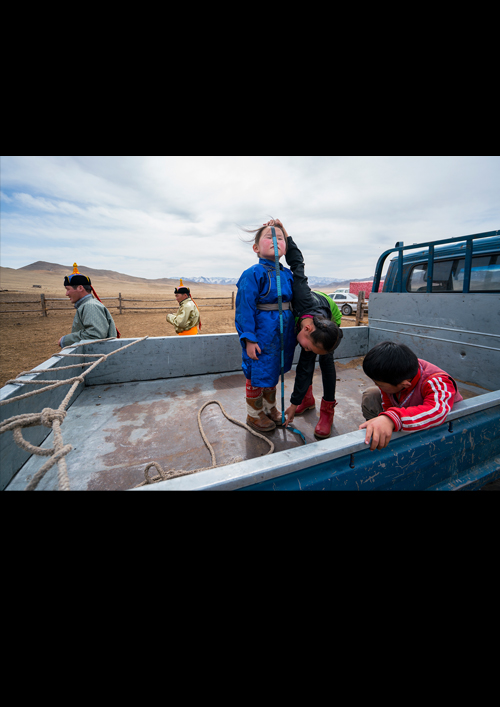 ドキュメンタリー写真家B.インジナーシが見た現代モンゴル @ 国立民族学博物館　みんぱくインテリジェントホール（講堂）　／　オンライン（ライブ配信）