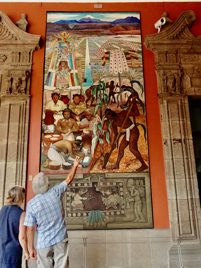 メキシコ国立宮殿のディエゴ・リベラの壁画