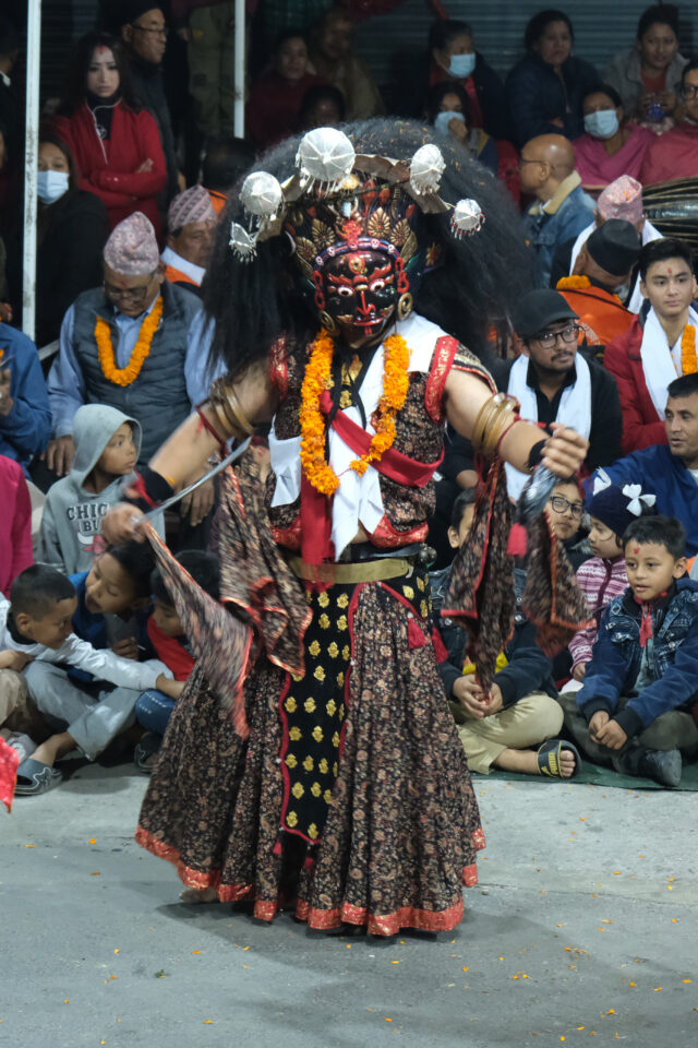 神がみを演じる――ネパールの仮面舞踊