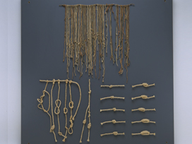 インカの結縄（キープ）（模造）
＜国立民族学博物館所蔵＞H0009537