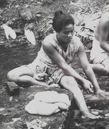 ラパ島でのポイ作り（朝枝利男1934年）